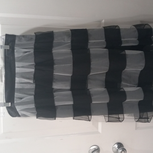 e Shakii Jack & Toule Skirt, Size 14 - Picture 2 of 7